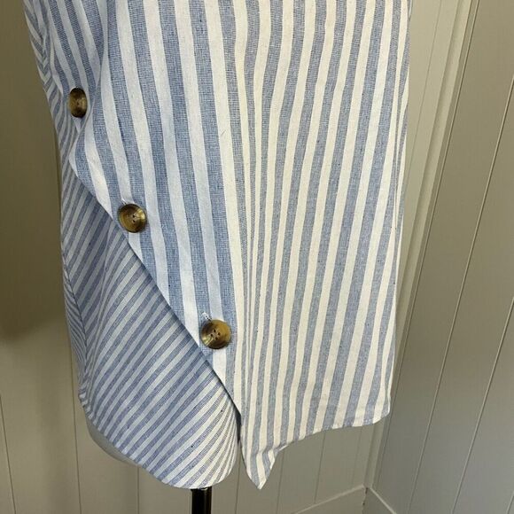 Before Womens Size Medium Sleeveless Bliuse Blue White Stripe Button Details - Picture 4 of 12